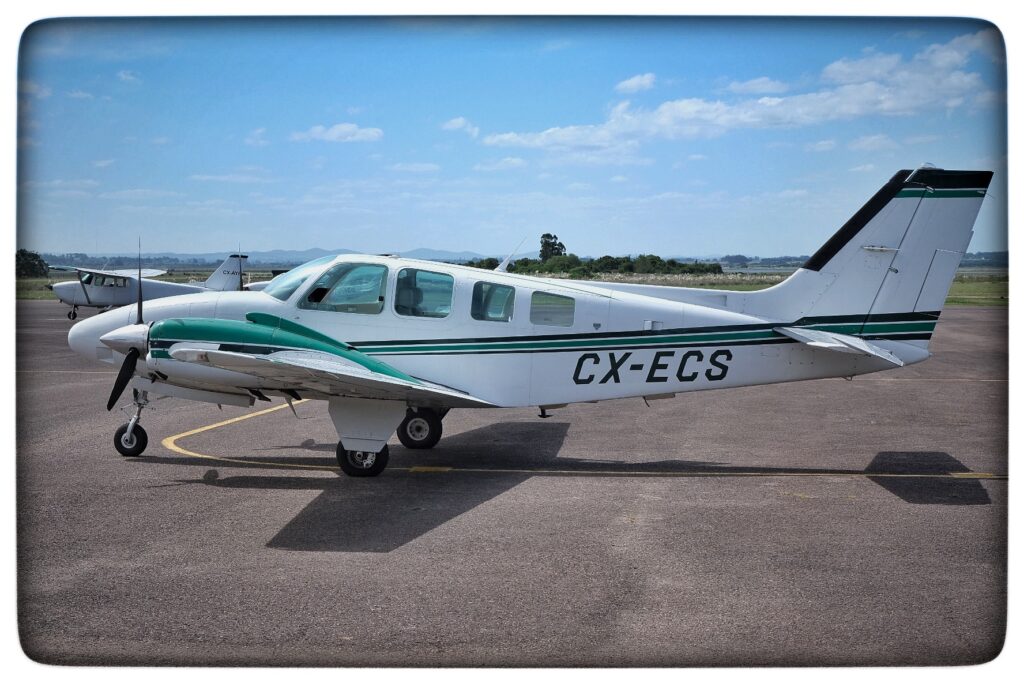 UY25 CV Vuelo Conmemorativo _009